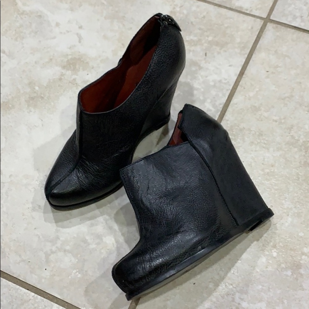 Luxury Rebel Textured Black Booties